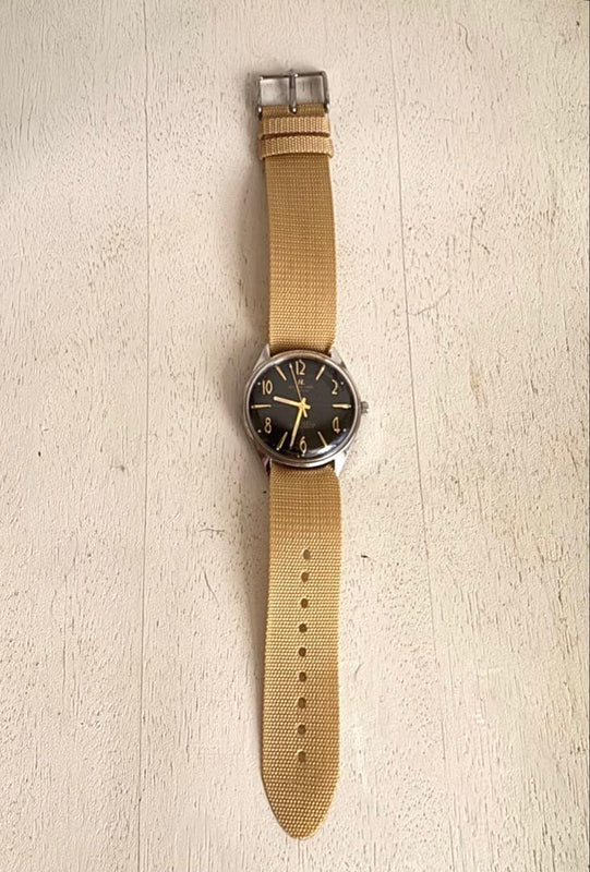 Hand-wound Wristwatch Leather Band Minimalist Analog Watch Fashion