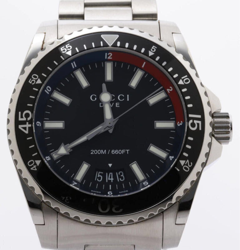Gucci Dive Watch 45mm Model 136.2 Quartz With Box 3 Extra Links. Mens Luxury