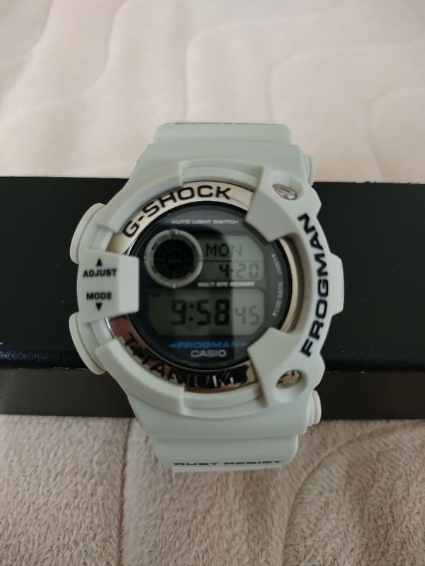 G-shock Frogman Mens Wristwatch Japanese Vintage Digital Dive Watch Collector