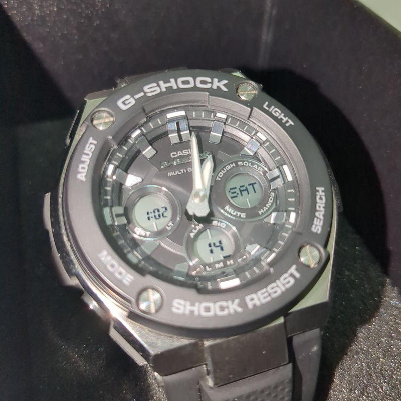 G-shock Gst-w300 Radio Solar Mens Wristwatch Black Japanese Vintage Stainless