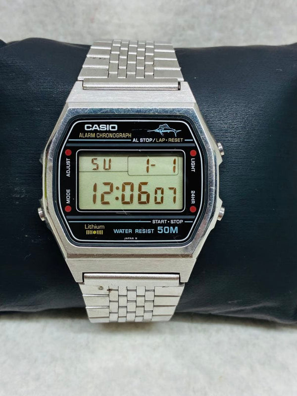 Marlin W-36 248 Digital Quartz Watch Vintage Japanese Mens Wristwatch