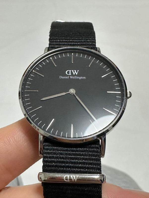 Daniel Wellington Classic Cornwall Silver Mens Wristwatch Japanese Quartz