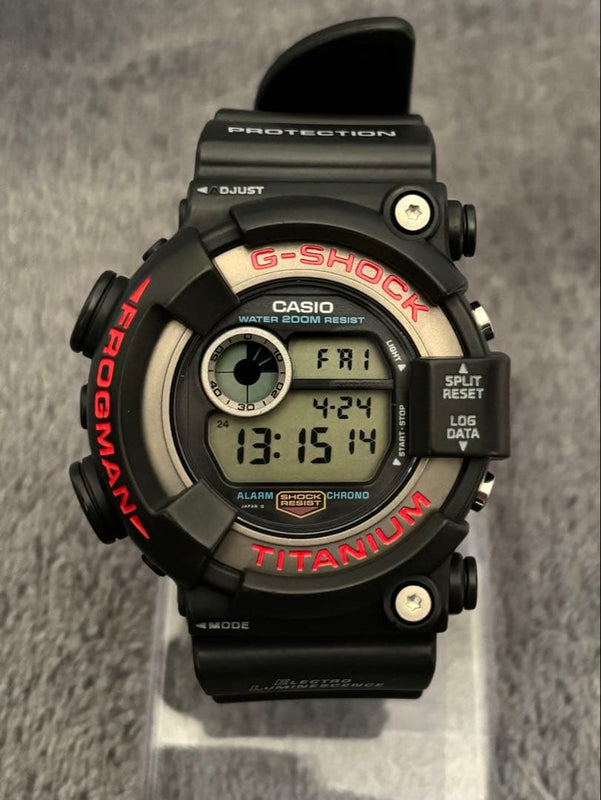 Casio G-shock Dw-8200-1a Frogman Vintage Japanese Digital Wristwatch Diver