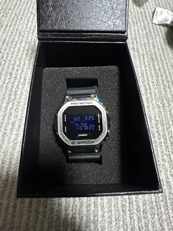 Casio G-shock Digital Wristwatch Japanese Mens Vintage Black Resin Shock