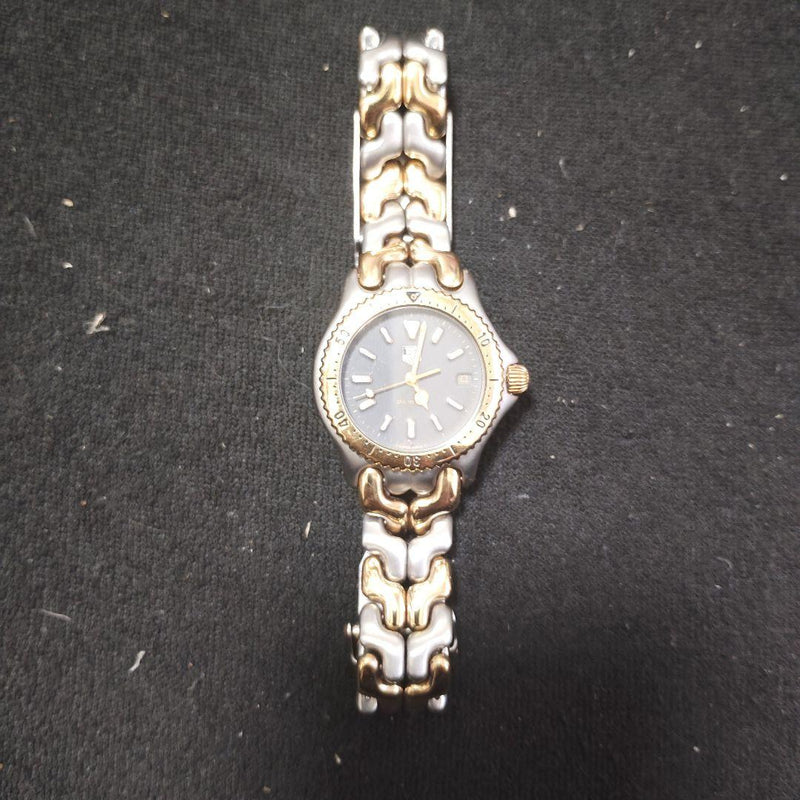 Tag Heuer Quartz Wristwatch Mens Japanese Vintage Analog Stainless Steel