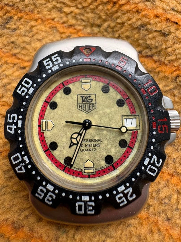 Tag Heuer Professional 200m Quartz Mens Wristwatch Japanese Vintage Stainless