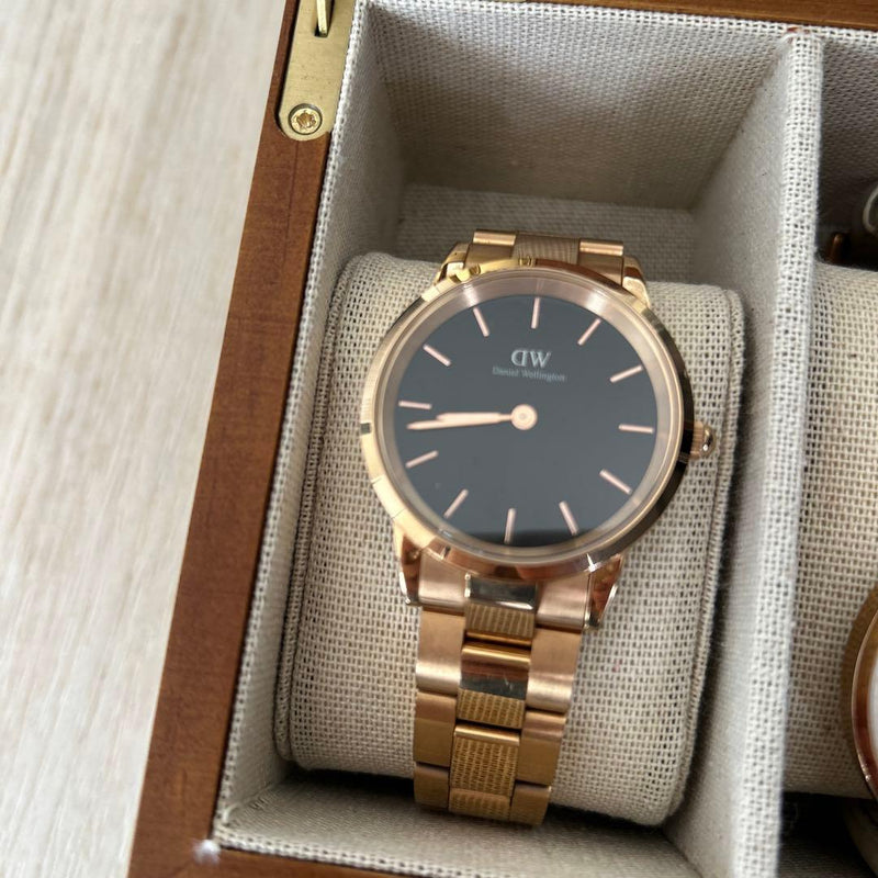Rose Gold Black Dial Quartz Wristwatch Japanese Vintage