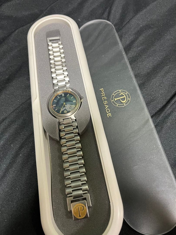 Seiko Presage Quartz Wristwatch Mens Japanese Vintage Analog Stainless Steel