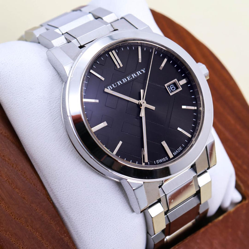 Working Burberry The City Bu9001 Mens Wristwatch Black Dial Japanese Quartz