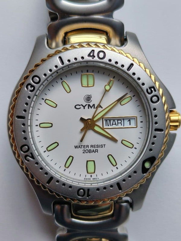 Cyma 511 Mens Wristwatch Japanese Vintage Quartz Analog Stainless Steel Battery