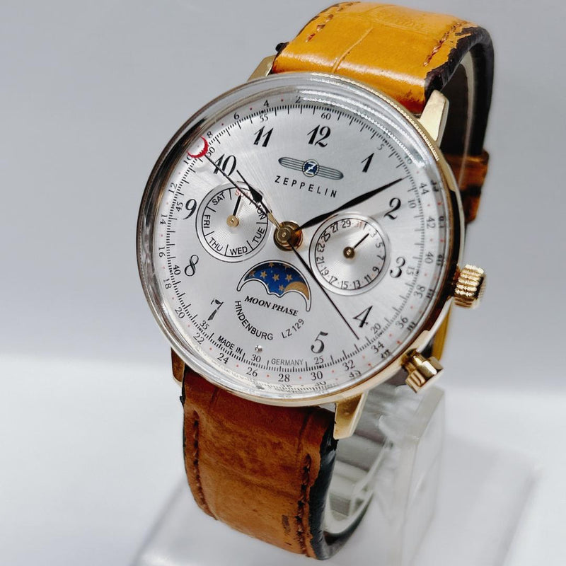 Zeppelin 7039-7 Chronograph Mens Wristwatch Silver Japanese Quartz Vintage