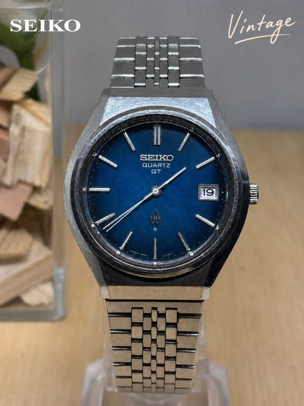 1970s Vintage  Quartz Qt Blue Dial Mens Wristwatch Japanese Stainless