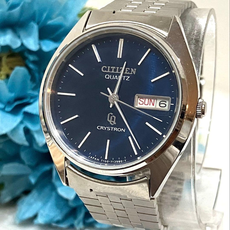 Deadstock  Crystron 1978 Navy Dial Mens Quartz Wristwatch Japanese