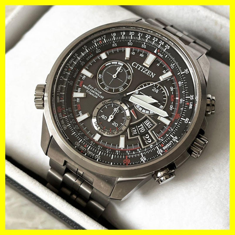 Promaster Eco-drive Solar Quartz Mens Wristwatch Black Dial Japanese