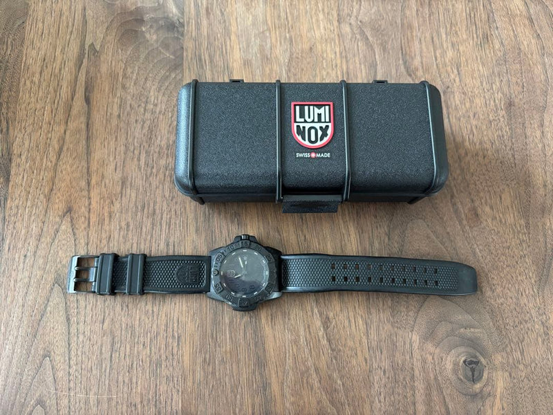 Luminox Navy Seal 3500 Series Mens Wristwatch Japanese Quartz Military Dive