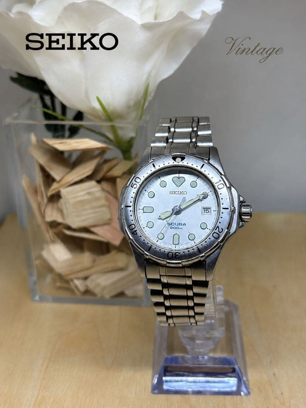 Works Vintage  Scuba 200m Quartz Mens Wristwatch Japanese Diver Stainless