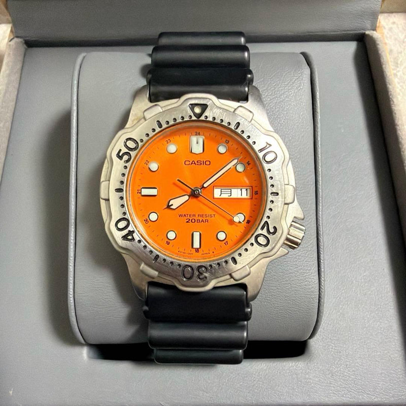 Casio Md-746 Divers Wristwatch Orange Dial Mens Japanese Vintage Quartz