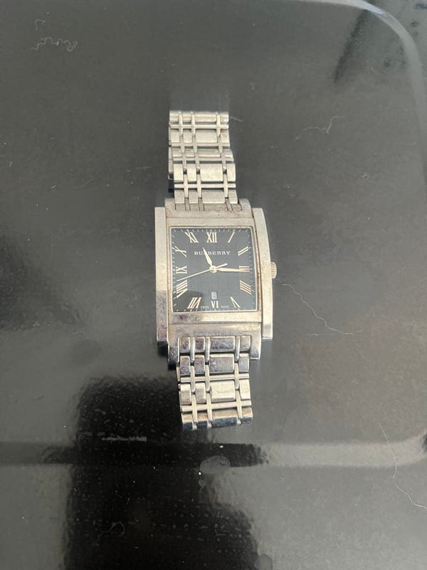 Burberry Wristwatch Japanese Vintage Quartz Analog Gold Plated Stainless Steel
