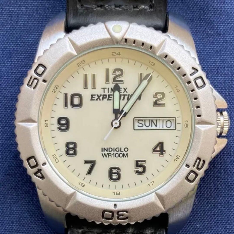 Timex Expedition Indiglo Wr100m Mens Quartz Wristwatch Japanese Vintage Outdoor