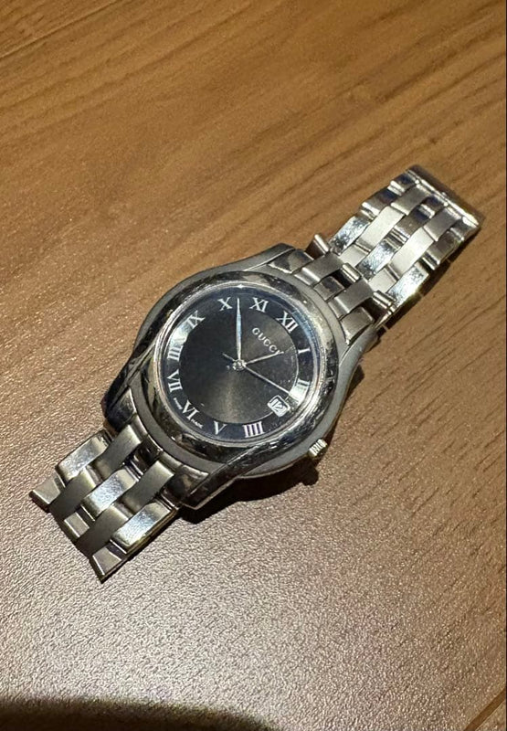 Gucci Quartz Wristwatch Japanese Vintage Ladies Gold Tone Stainless Steel