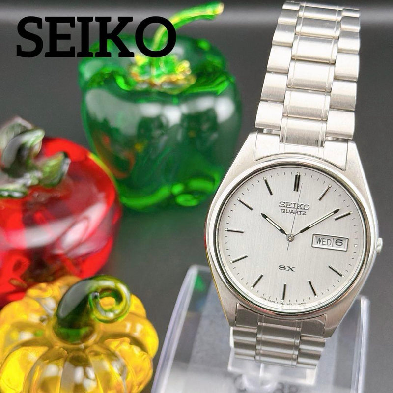 Sx Day Date Silver Quartz Mens Wristwatch Japanese Vintage 1987 Stainless