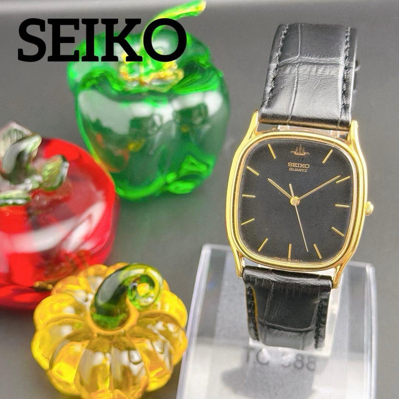Old  Credor Black Quartz Mens Wristwatch Japanese Vintage Stainless Steel