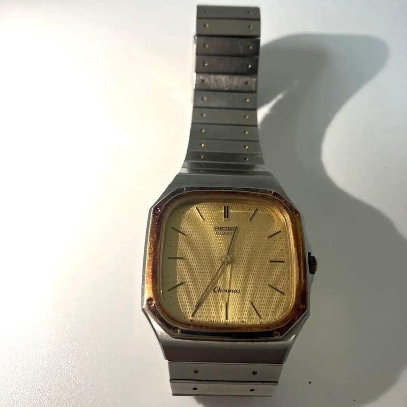 Seiko Quartz Mens Wristwatch Japanese Vintage 1980s New Battery Stainless Steel