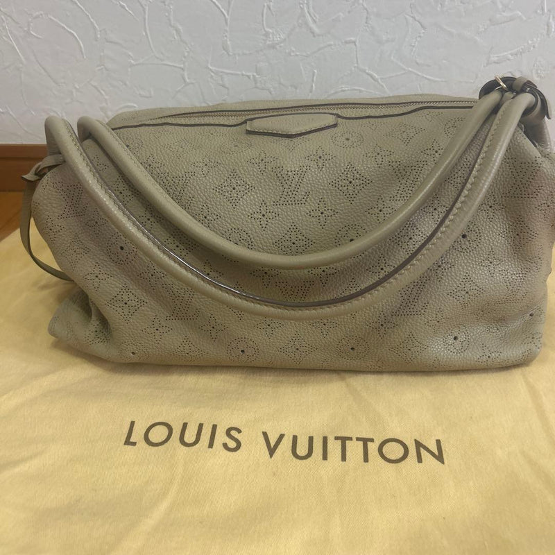 Louis Vuitton Mahina Mm Handbag Shoulder Bag Calfskin Beige