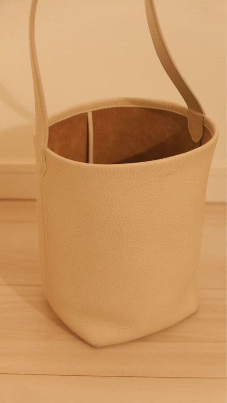 The Row One-handle Bag Ivory Grained Leather Handbag Shoulder