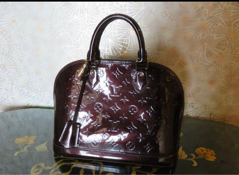 Louis Vuitton Monogram Vernis Alma Pm Handbag Amarante Leather