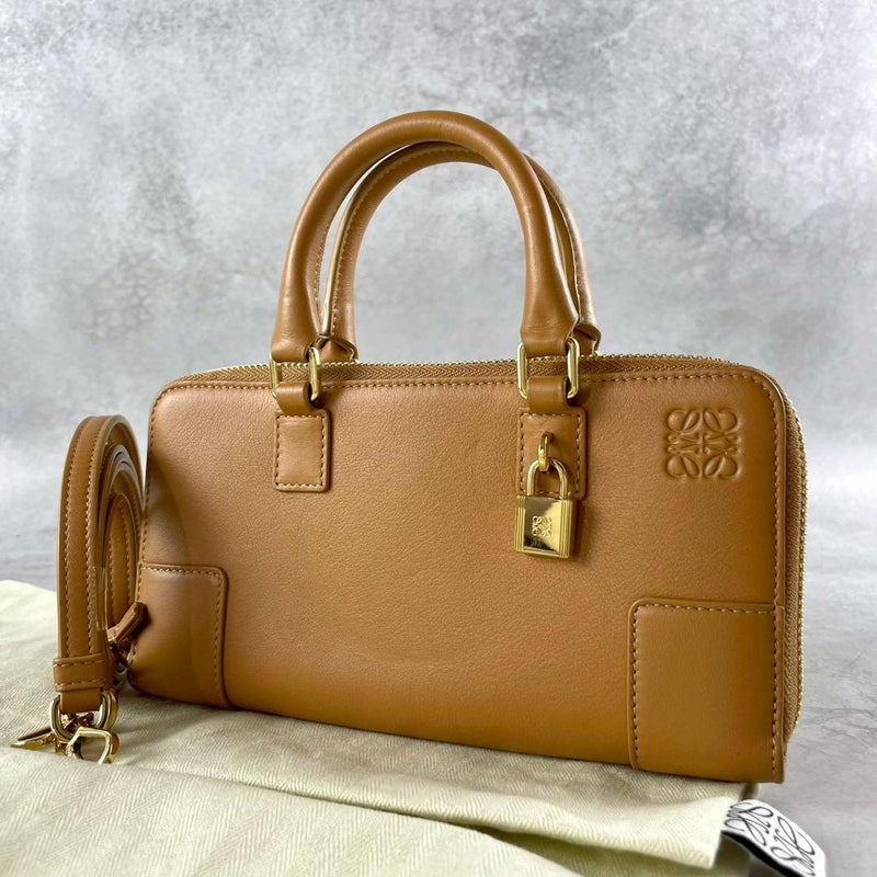 Loewe Amazona Pouch Pochette Anagram Cadena Leather Brown Gold Hardware
