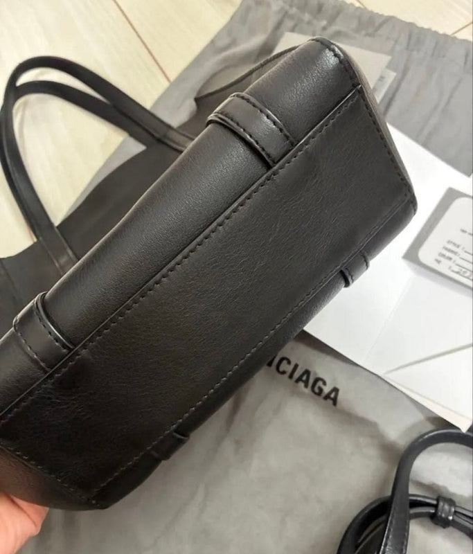 Balenciaga Everyday Xxs Tote Shoulder Bag