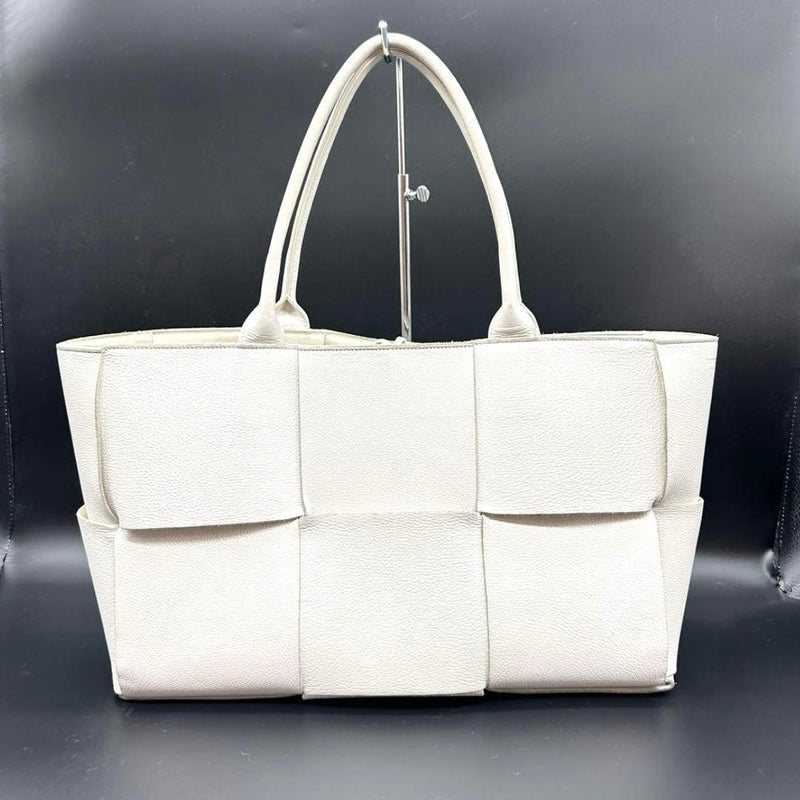 Bottega Veneta Arco Tote Bag Leather White Handbag