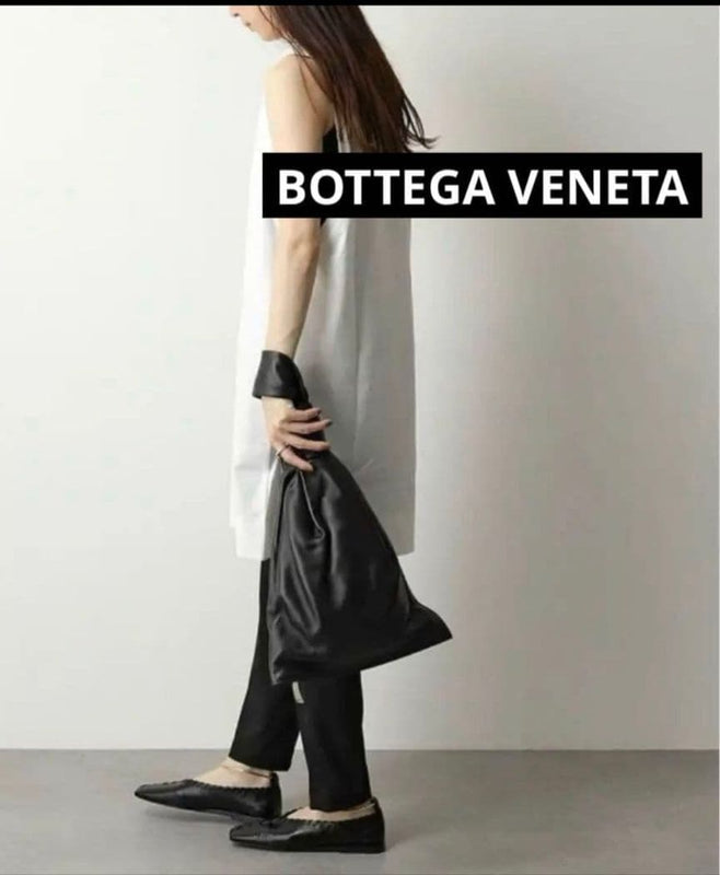 Bottega Veneta Twist One-handle Handbag Dark Brown Leather Gold Hardware