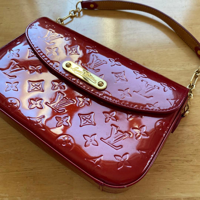 Louis Vuitton Vernis Handbag Clutch Shoulder Bag Red Enamel Patent Leather