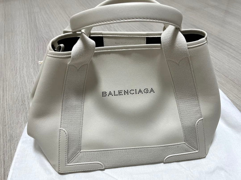 339933 DQP1N 9000 Handbag Leather Tote Bag