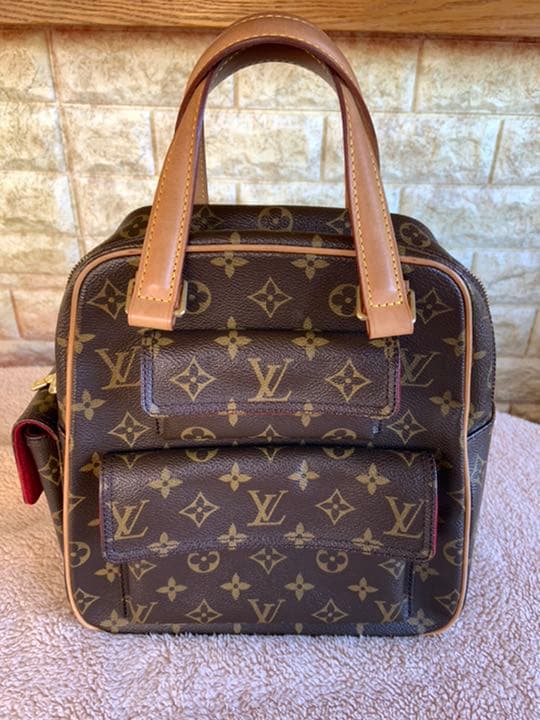 Louis Vuitton Excentri-cité Handbag