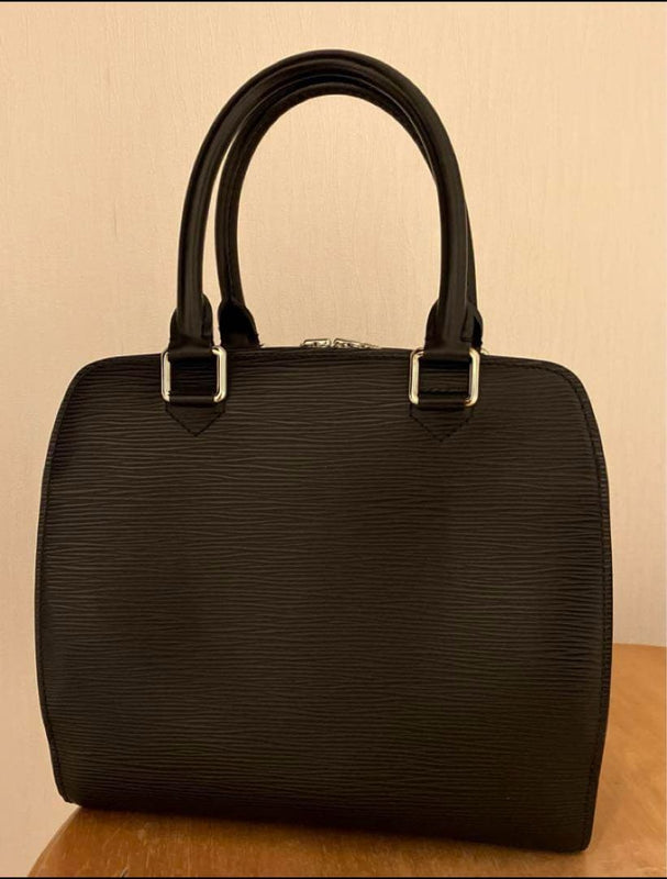 Louis Vuitton Epi Pont Neuf M52772 Handbag Black Leather Silver Hardware