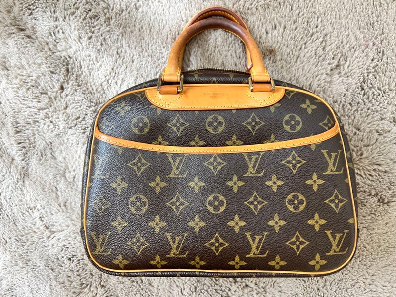 Louis Vuitton Monogram Handbag Shoulder Bag Leather