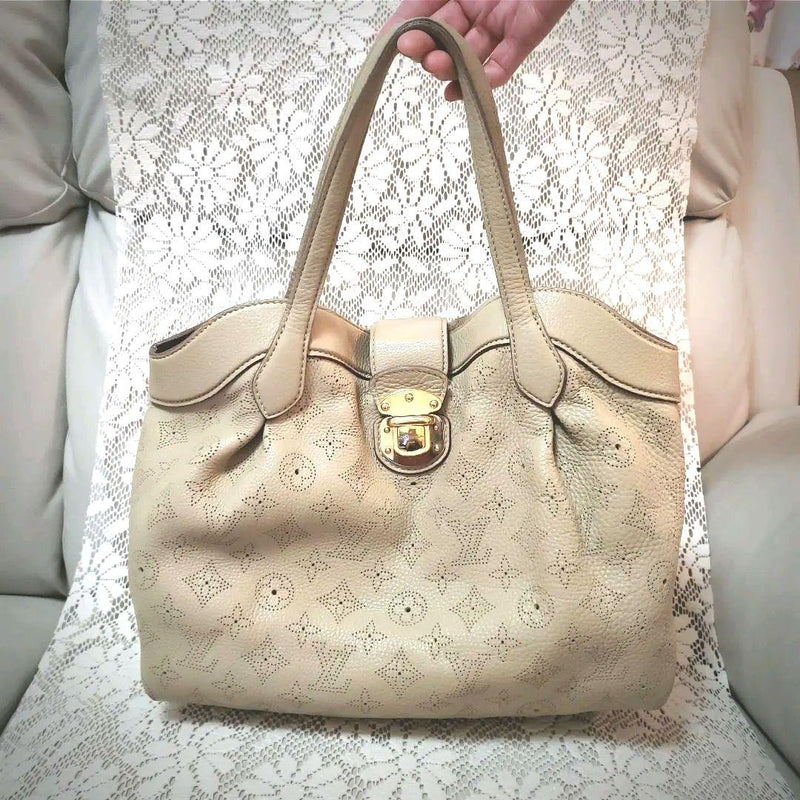 Louis Vuitton Mahina Cihls Pm TJ2141 Handbag Shoulder Bag Perforated Leather