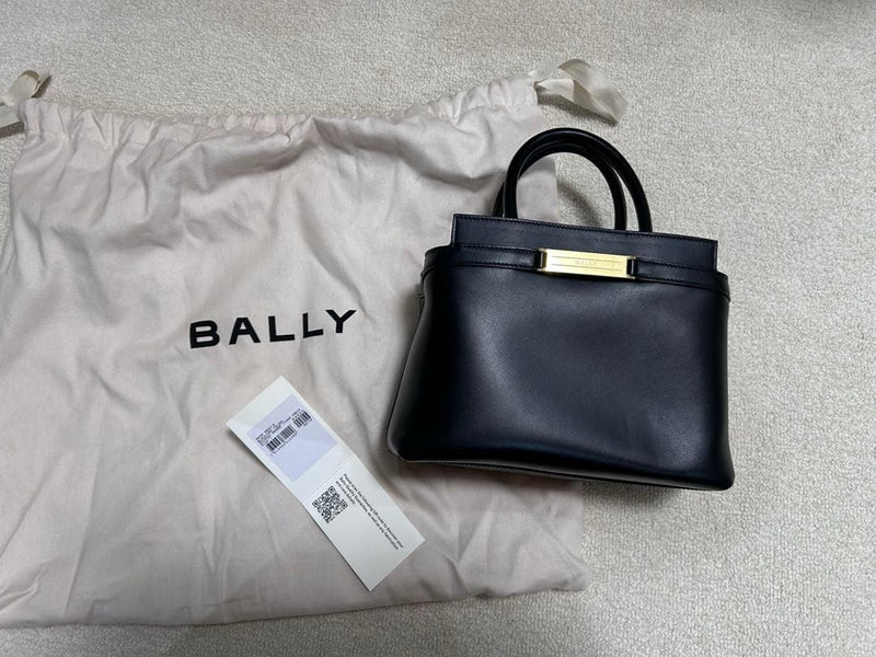 Bally Handbag Shoulder Bag Black Leather Gold Hardware