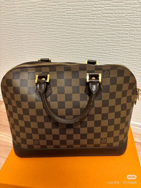 Louis Vuitton Handbag Brown Leather