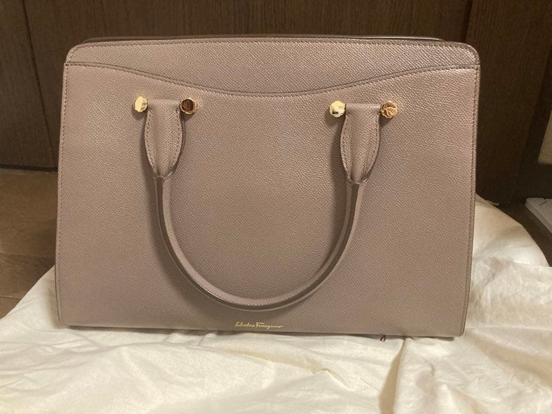 Ferragamo Handbag Shoulder Crossbody Bag Leather Beige Pink Gold Hardware