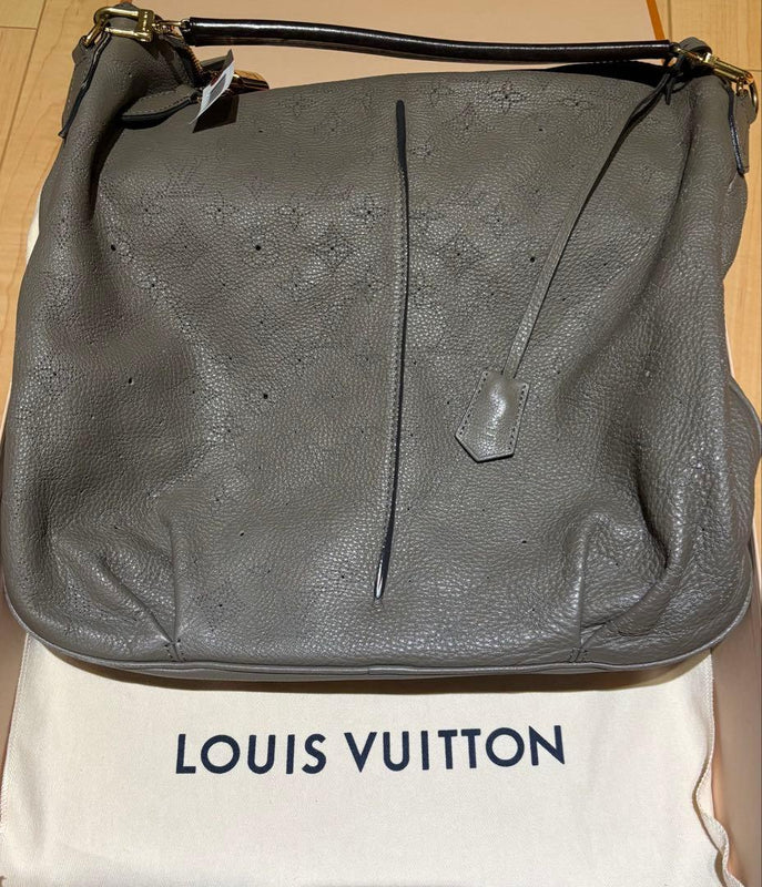 Louis Vuitton Selene Mm M97141 Mahina Leather Shoulder Bag Greige