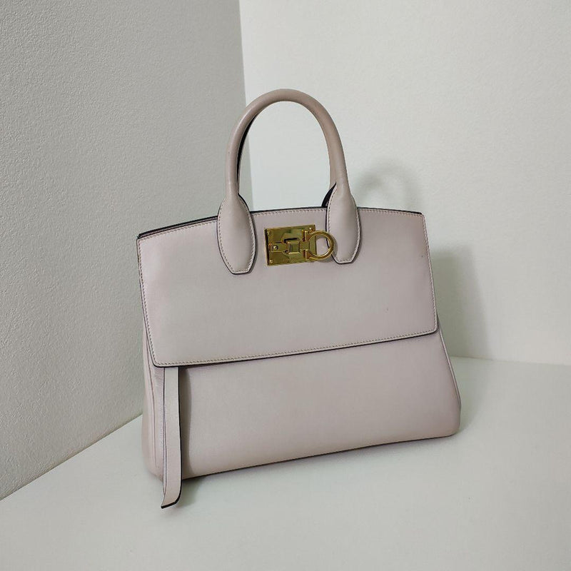 Salvatore Ferragamo Studio Bag 21H159 Small Handbag Leather Light Pink