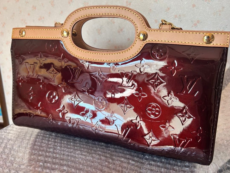 Louis Vuitton Roxbury Drive Handbag Shoulder Bag Vernis Amarante Patent Leather