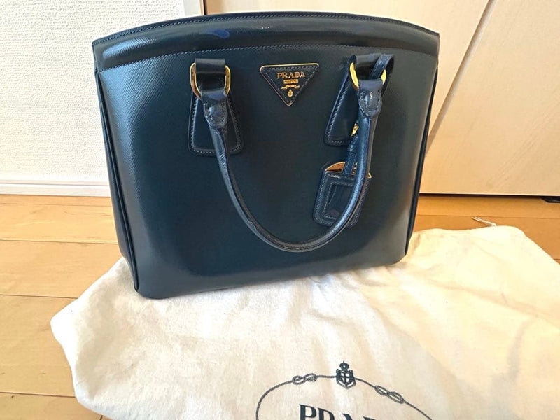 Prada Saffiano Vernice Galleria Handbag Tote Leather