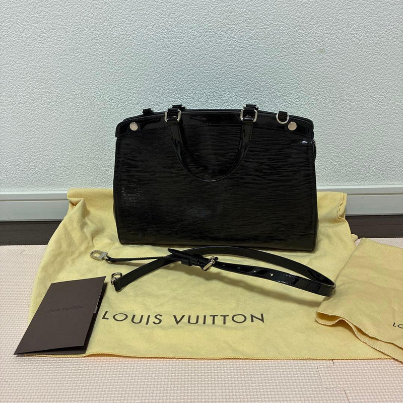 Louis Vuitton Brea Mm M40328 Handbag Epi Patent Leather Black Shoulder Strap