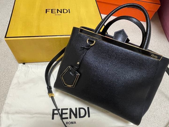 Fendi Petit 2 Jours 8BH253 D7E F0QA1 Handbag Leather Black Gold Hardware
