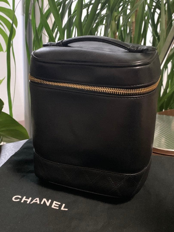 Chanel Matelasse Vanity Bag Lambskin Black Cosmetic Pouch Coco Mark Charm